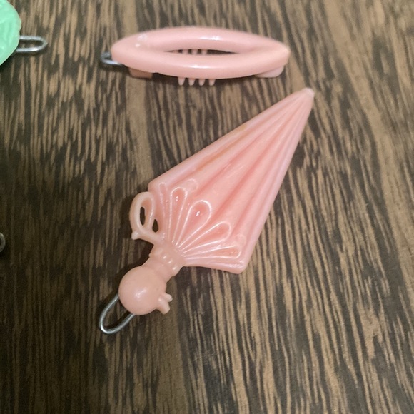 Vintage pink and green hair clip, dog hair clip, vintage parasol barrette, - Picture 2 of 6